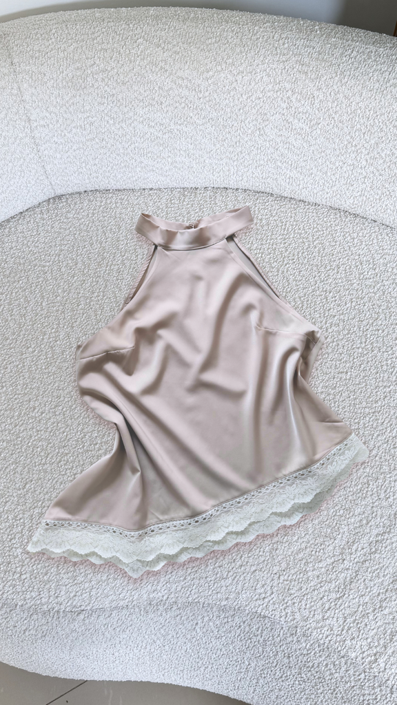 Blusa asimétrica de seda