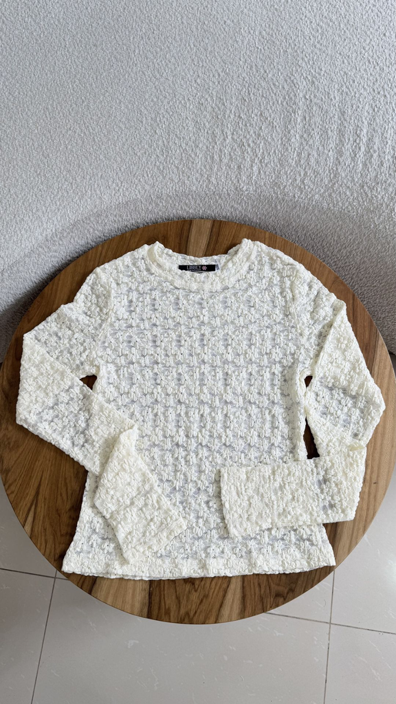 Blusa con encaje E054