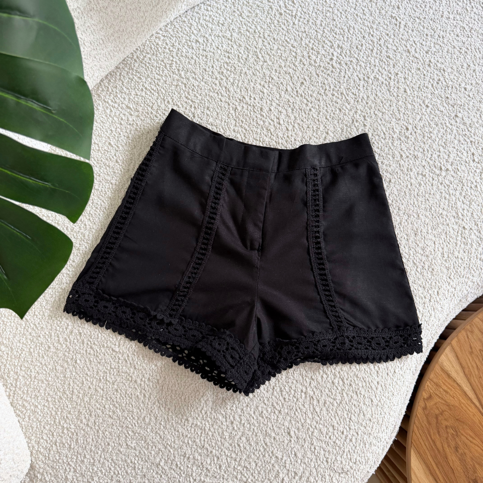 Short de lino bordado