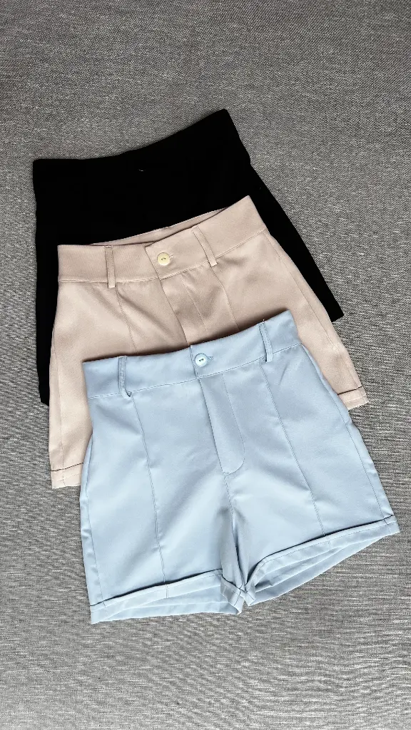 Short con Linea y Botón